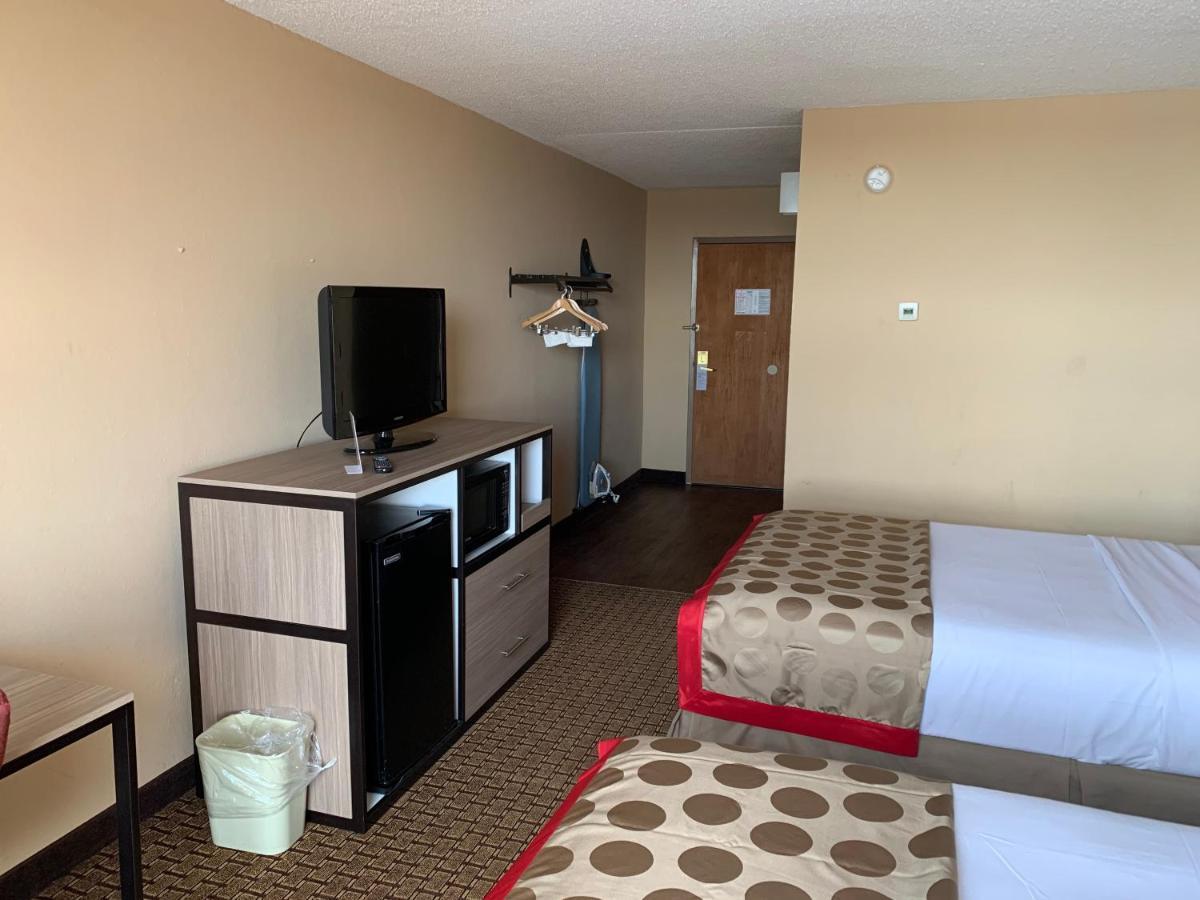 Ramada By Wyndham West Atlantic City Egg Harbor Township Bagian luar foto
