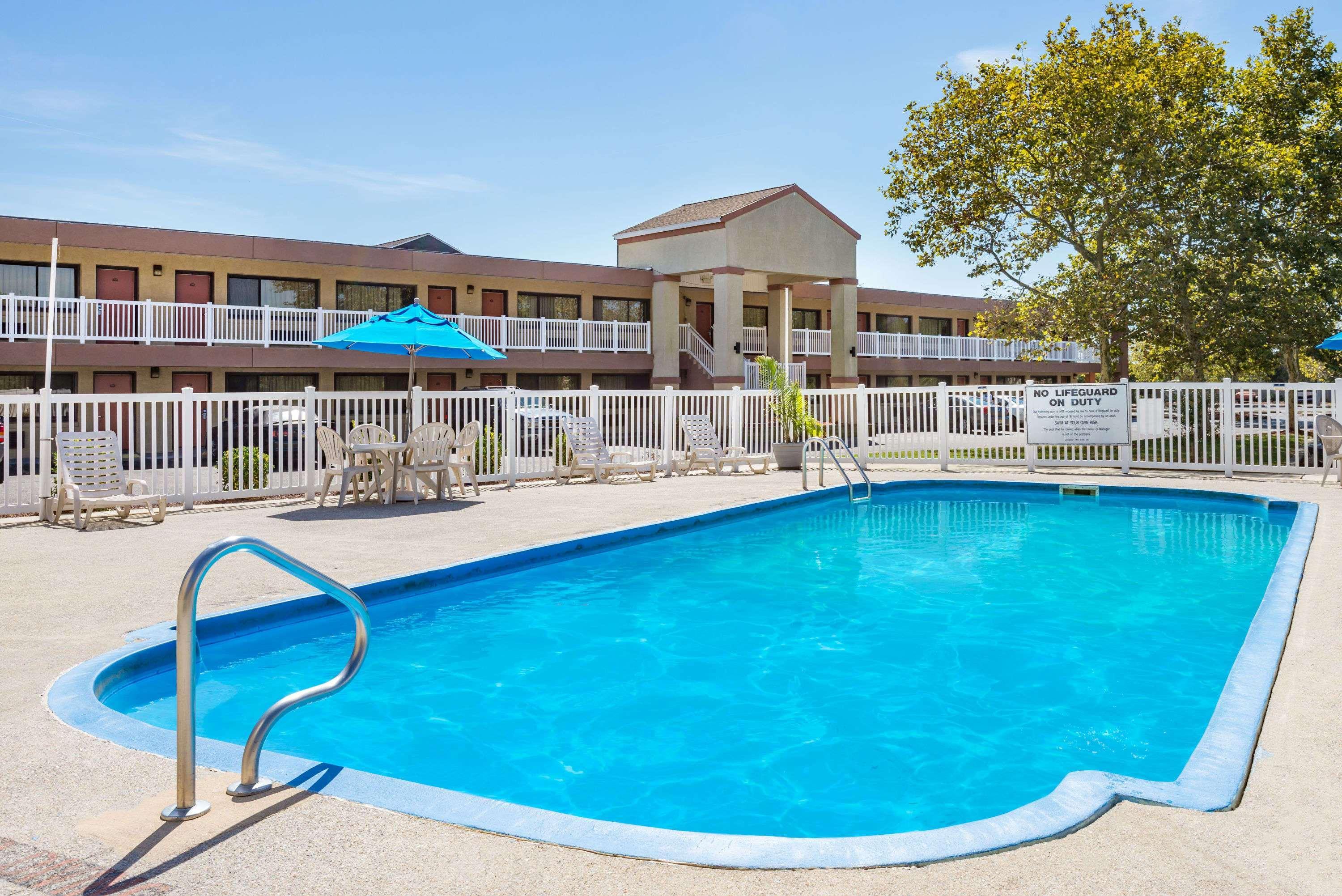 Ramada By Wyndham West Atlantic City Egg Harbor Township Bagian luar foto