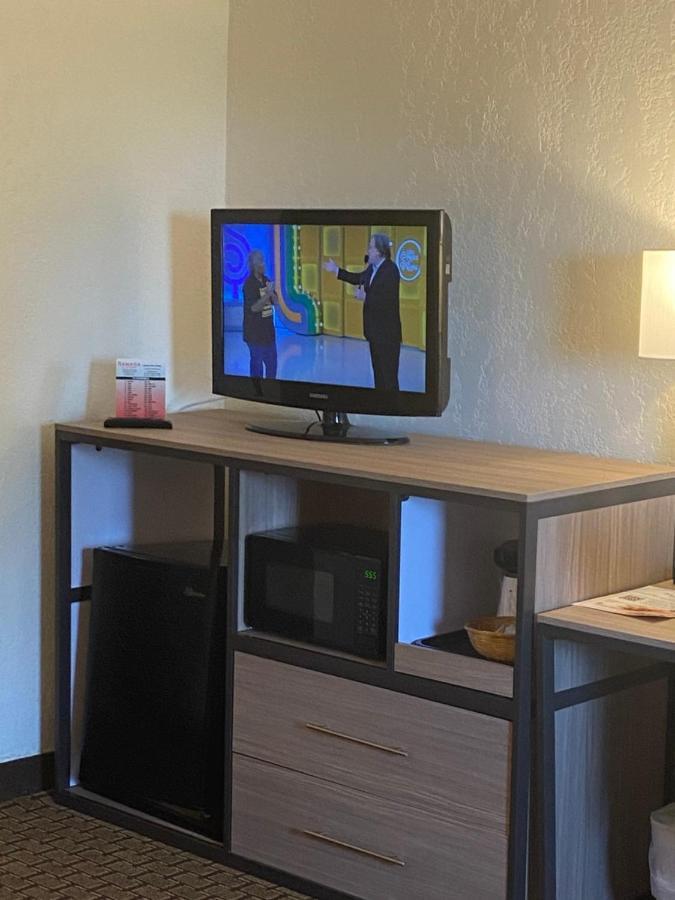 Ramada By Wyndham West Atlantic City Egg Harbor Township Bagian luar foto