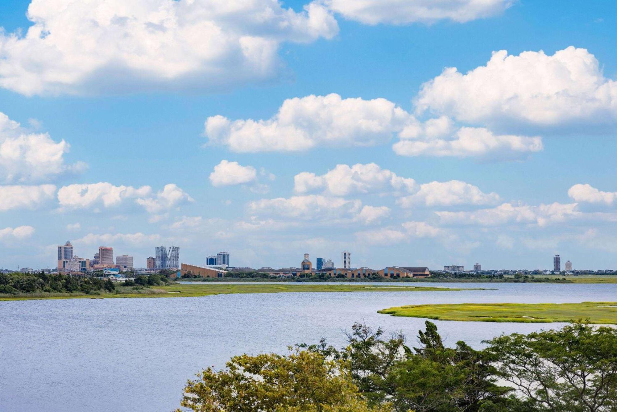 Ramada By Wyndham West Atlantic City Egg Harbor Township Bagian luar foto