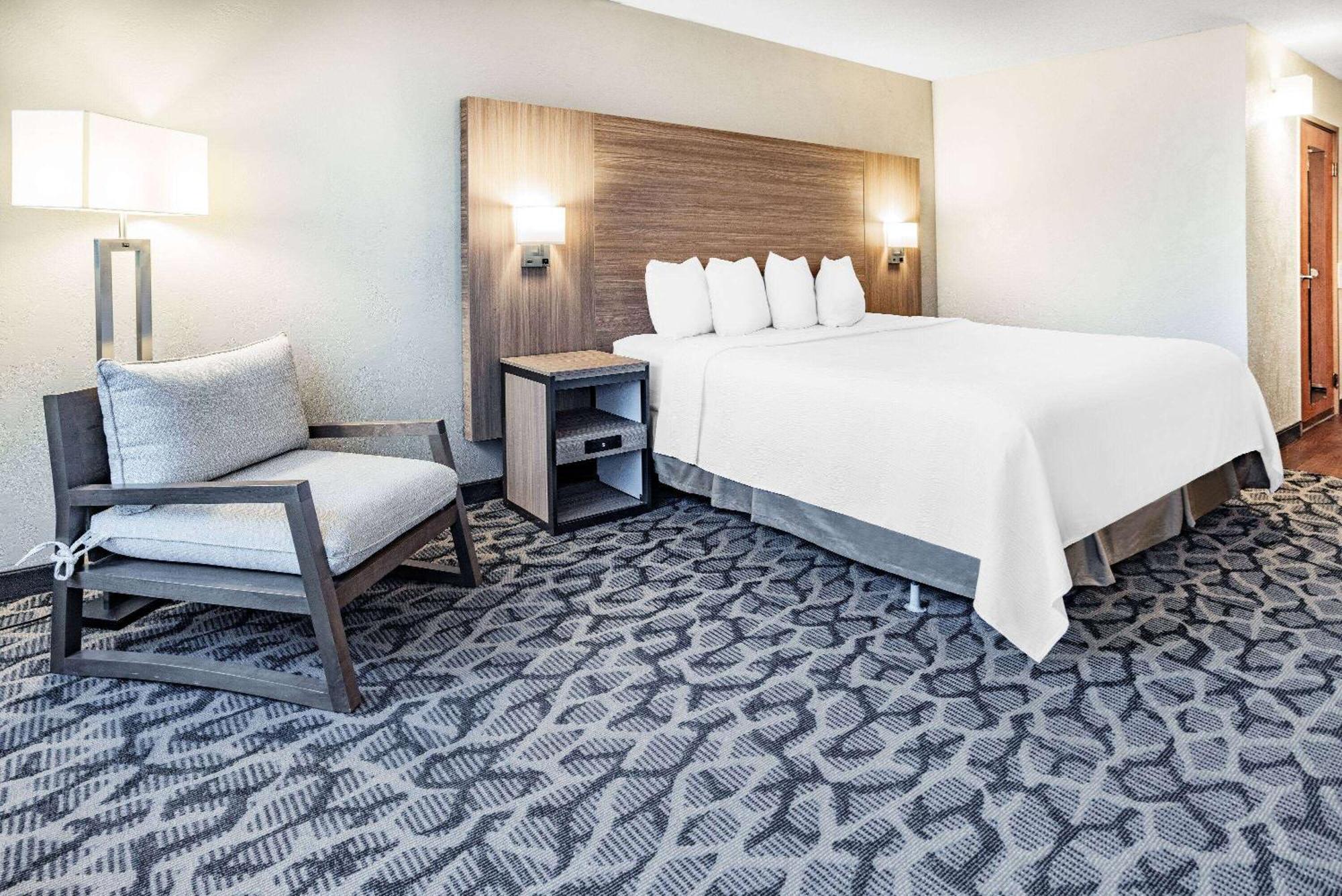 Ramada By Wyndham West Atlantic City Egg Harbor Township Bagian luar foto