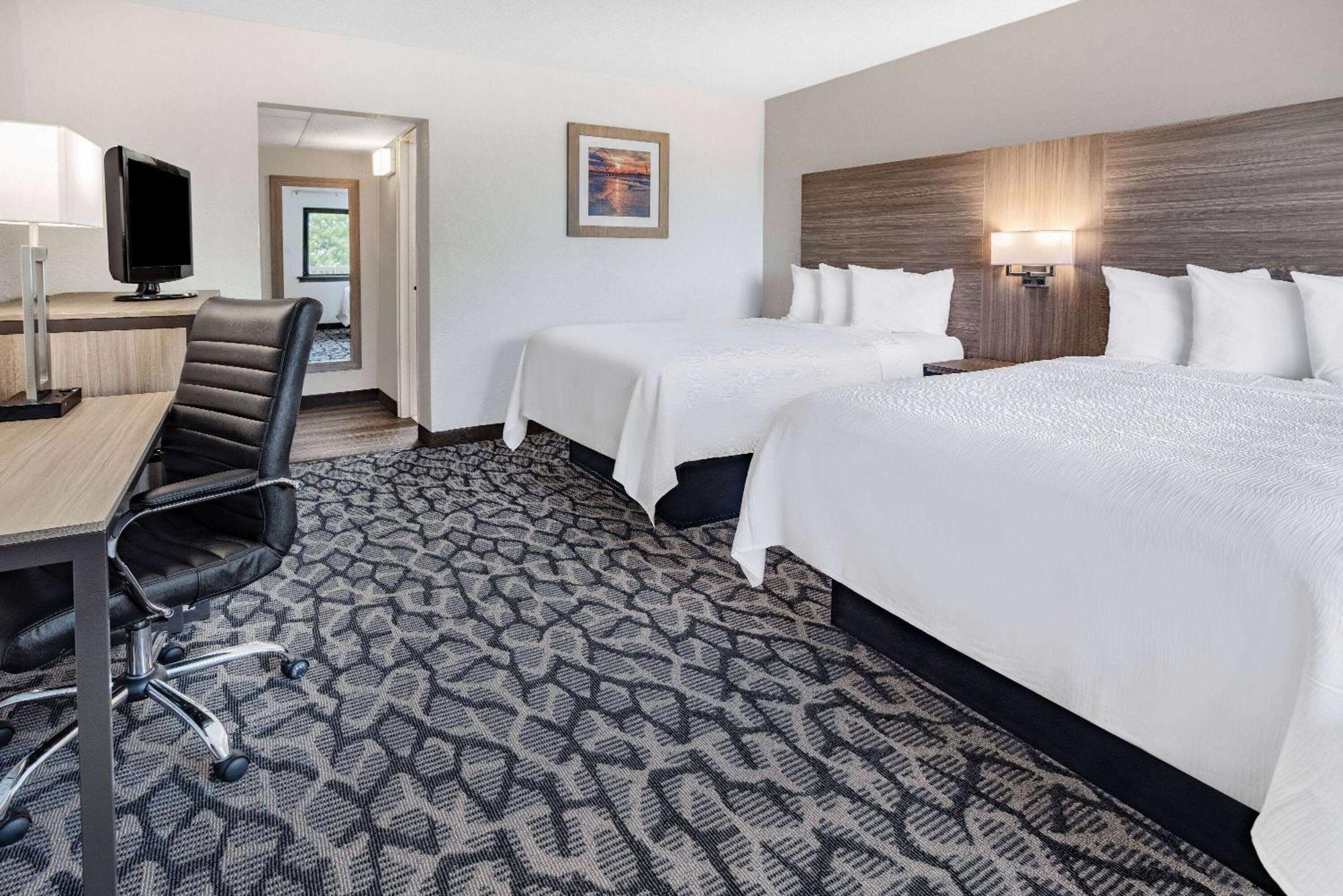 Ramada By Wyndham West Atlantic City Egg Harbor Township Bagian luar foto