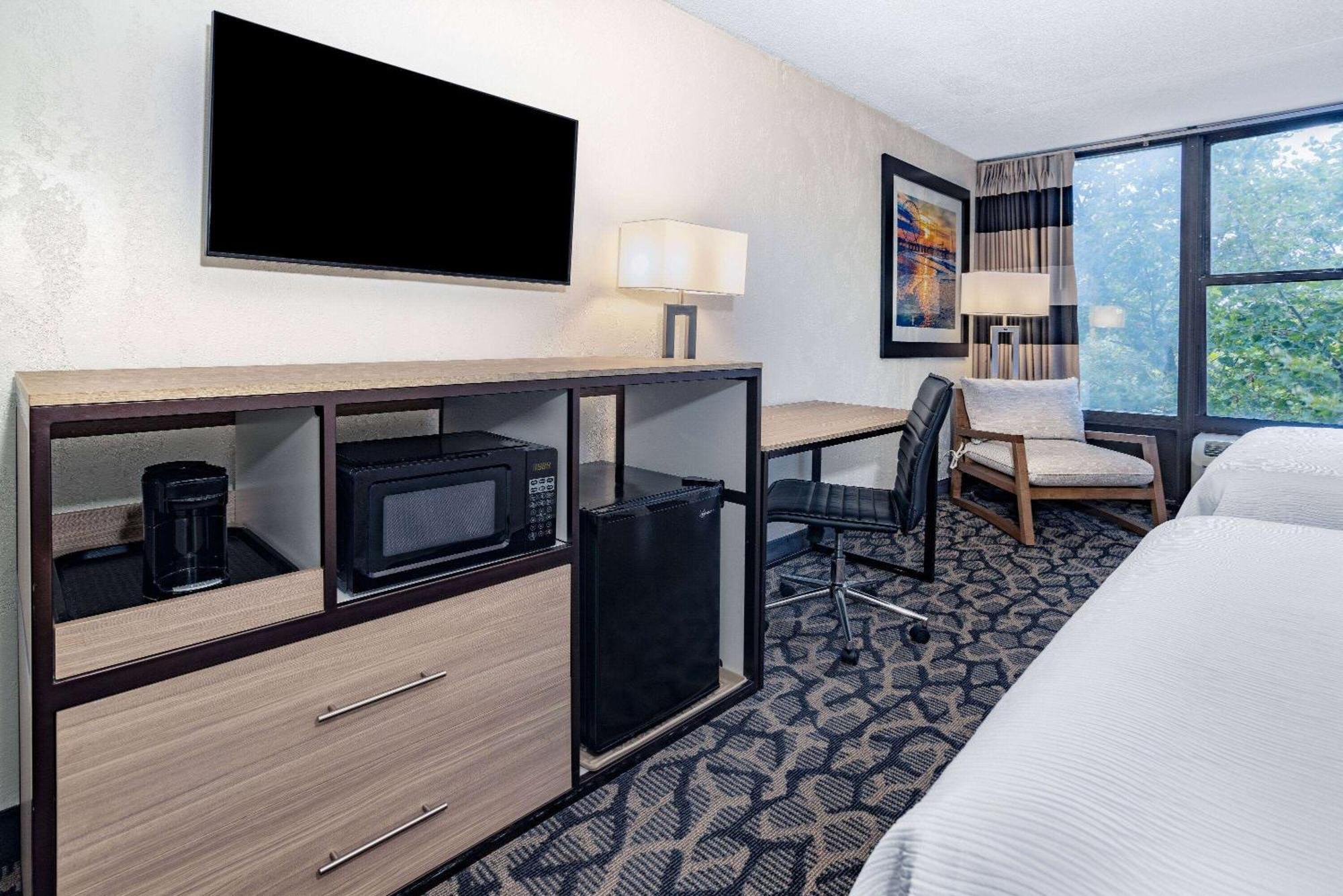 Ramada By Wyndham West Atlantic City Egg Harbor Township Bagian luar foto
